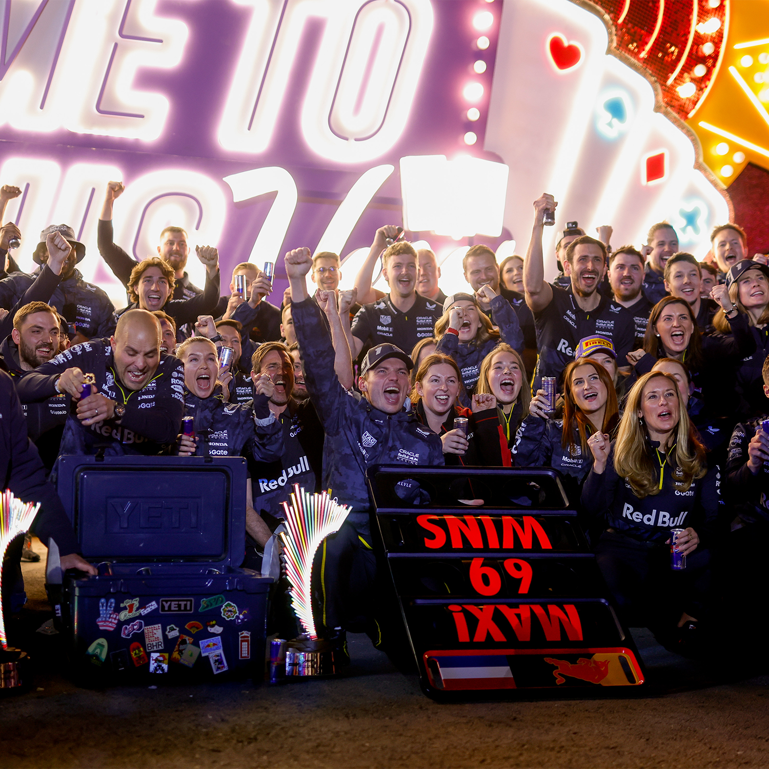 1:18 RB21 GP Las Vegas 2025 - Winnaar Max Verstappen - Schaalmodel - Schaalmodel - Red Bull Racing afbeelding